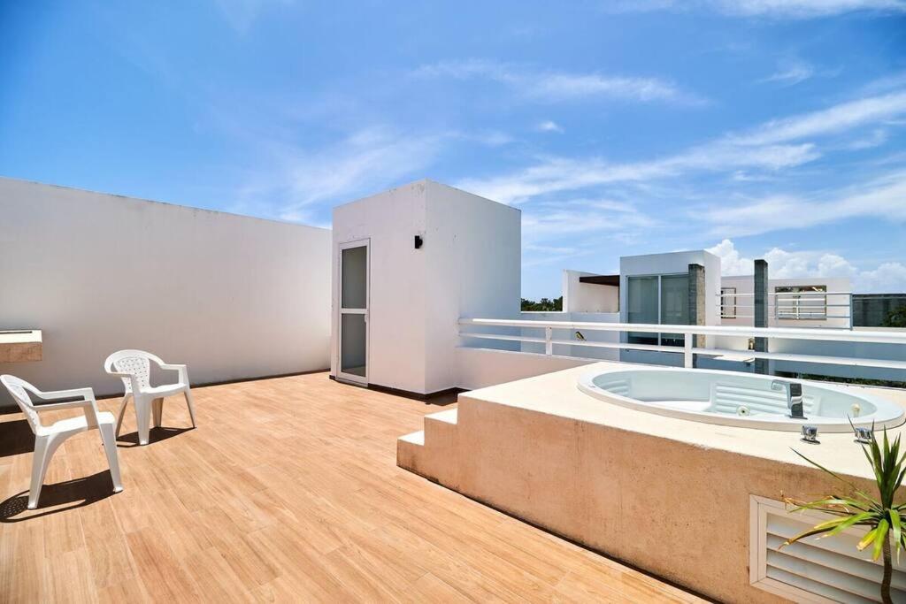 Apartamento Serene Private Rooftop Jacuzzi Penthouse 2 Pools 5 Min To + Gym